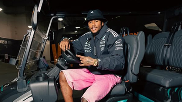 明星私藏座驾大公开！DENAGO EV成北美新宠